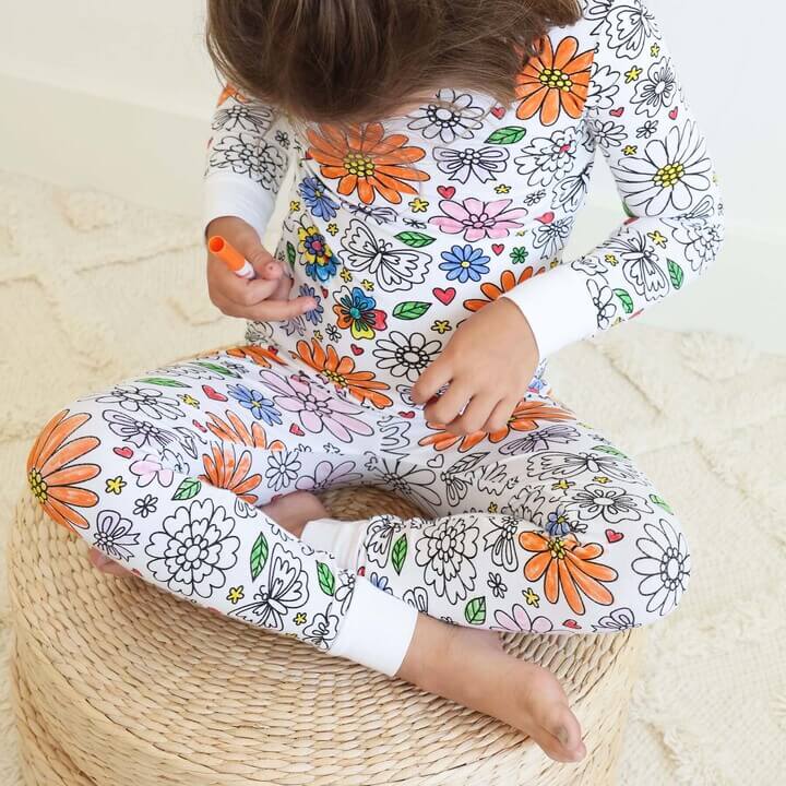 Kreativer Kinder Pyjama zum selber ausmalen