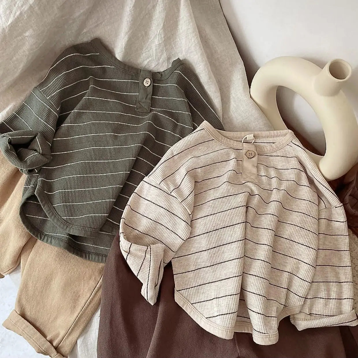Weiches & atmungsaktives Langarm-Shirt – Baby & Kinder Outfit für gemütliche Tage