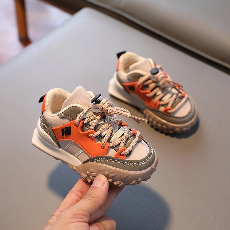 Moderne Kinder Sportschuhe – Stylischer Look mit Komfort und Stabilität