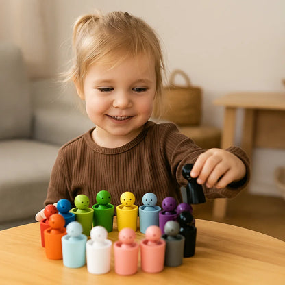 Holzspielzeug zum Farbsortieren für Kinder ⎜ Sortierspiel mit Steckpuppen und Bechern für die Feinmotorik und das visuelle Lernen